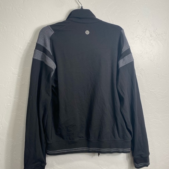 Lululemon men’s jacket sz M - Picture 4 of 12